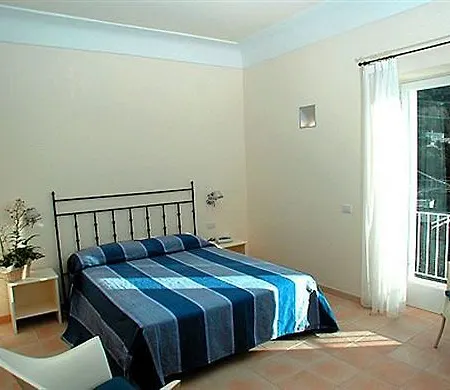 Szálloda Senaria