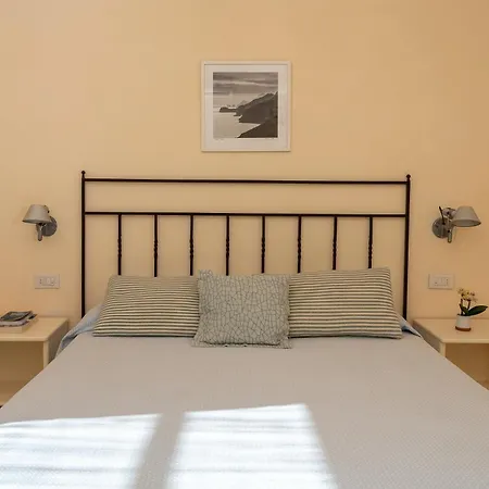 Senaria Hotell 3*