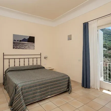 Senaria Hotell