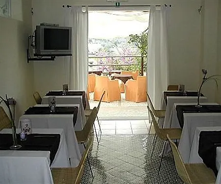 Hotell Senaria 3*