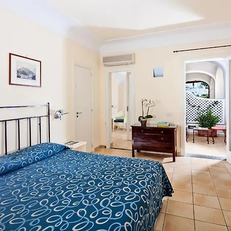 Senaria Hotel 3*